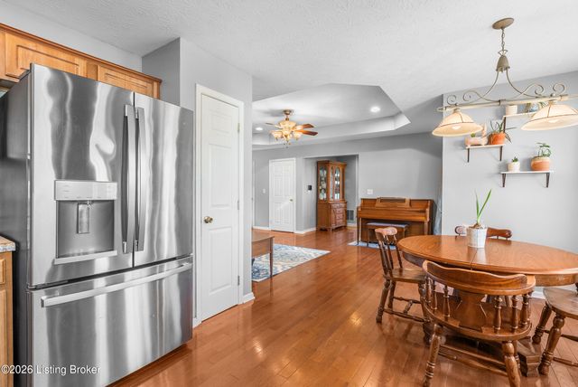 468 Simmons Ln, Mt Washington, KY 40047