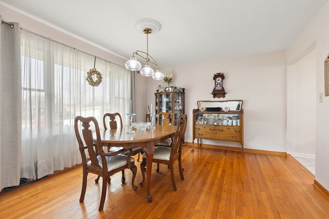 7112 W 114th Place, Worth, IL 60482