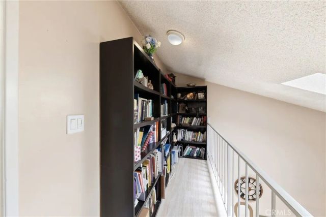 4201 W Oak, Fullerton, CA 92833