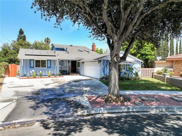 4201 W Oak, Fullerton, CA 92833