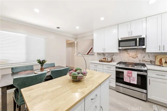 4201 W Oak, Fullerton, CA 92833