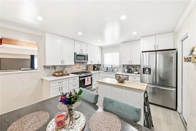 4201 W Oak, Fullerton, CA 92833