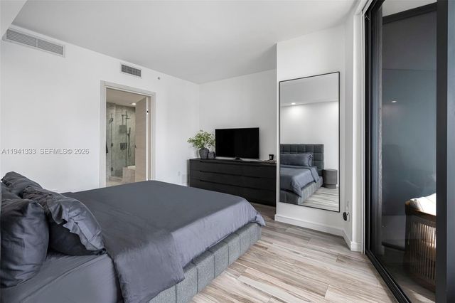 801 S Miami Ave 2901, Miami, FL 33130