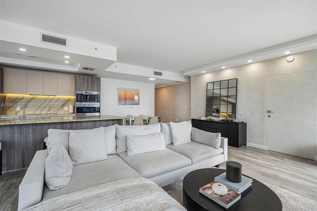 801 S Miami Ave 2901, Miami, FL 33130