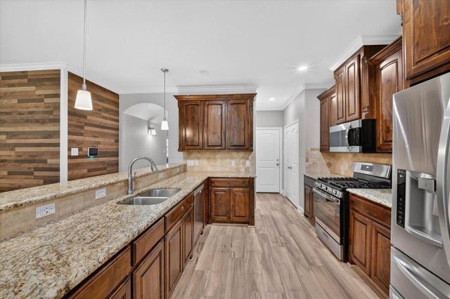 1004 E Main Street, Tioga, TX 76271