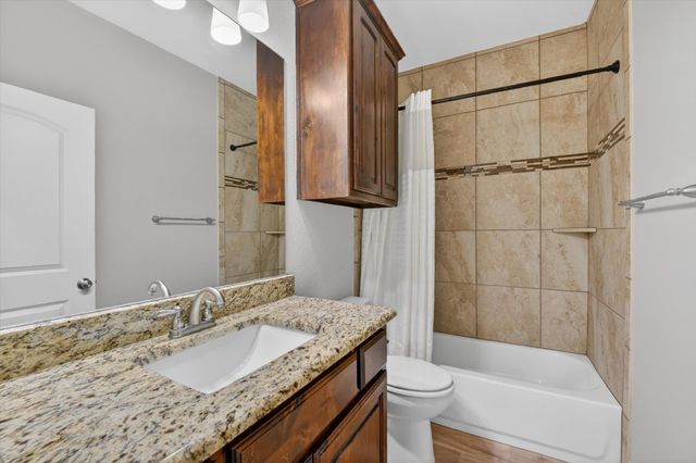 1004 E Main Street, Tioga, TX 76271