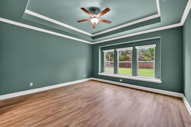 1004 E Main Street, Tioga, TX 76271