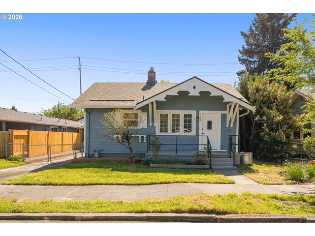2122 Se ELLIS St, Portland, OR 97202