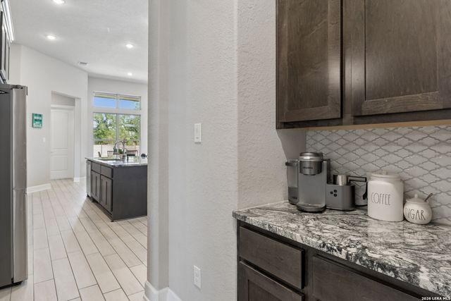 527 James Way, Castroville, TX 78009