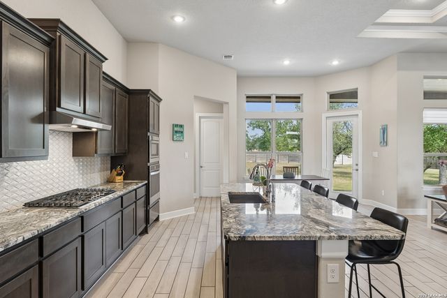 527 James Way, Castroville, TX 78009