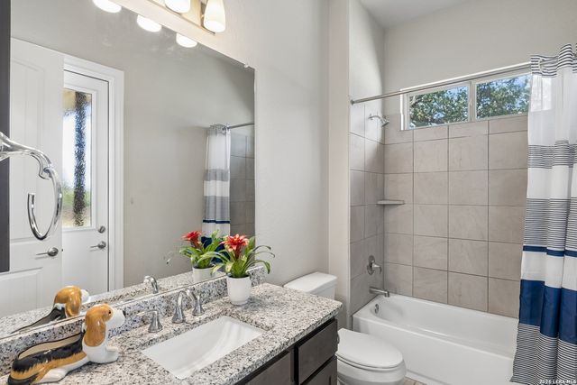 527 James Way, Castroville, TX 78009