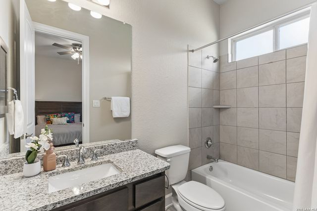 527 James Way, Castroville, TX 78009