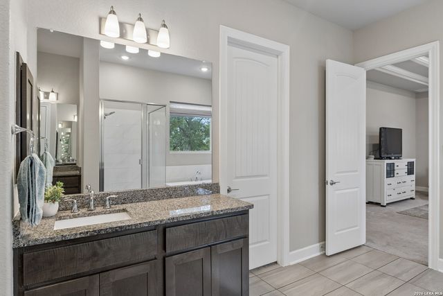 527 James Way, Castroville, TX 78009