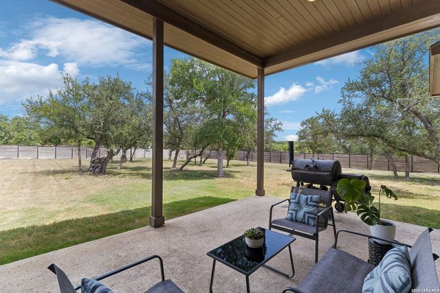 527 James Way, Castroville, TX 78009