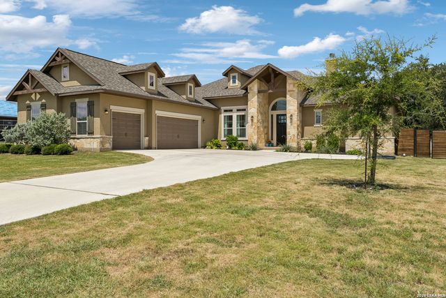 527 James Way, Castroville, TX 78009