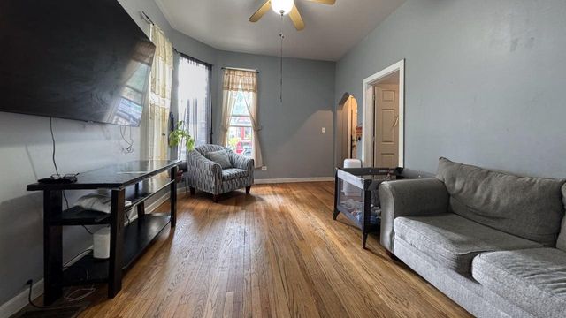 1041 N RIDGEWAY Avenue, Chicago, IL 60651