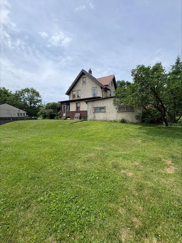 1824 Alta Vista Drive, Roseville, MN 55113