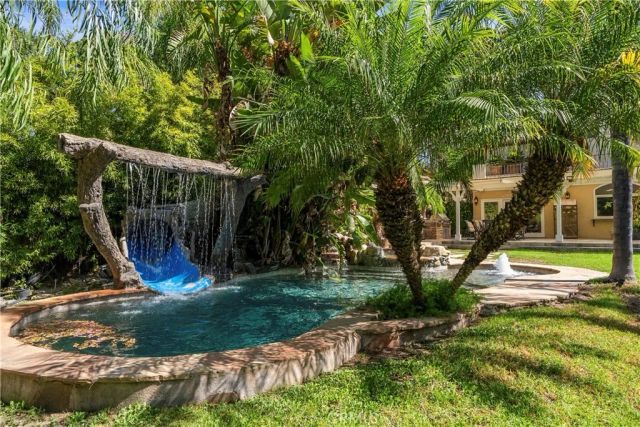 10909 Willowbrae Avenue, Chatsworth, CA 91311