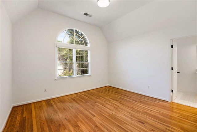 5135 Falcon Chase Lane NE, Sandy Springs, GA 30342