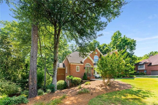5135 Falcon Chase Lane NE, Sandy Springs, GA 30342