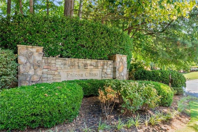 5135 Falcon Chase Lane NE, Sandy Springs, GA 30342