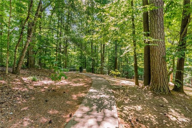 5135 Falcon Chase Lane NE, Sandy Springs, GA 30342