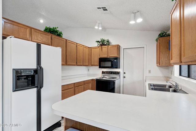 2736 LEISURE WORLD --, Mesa, AZ 85206