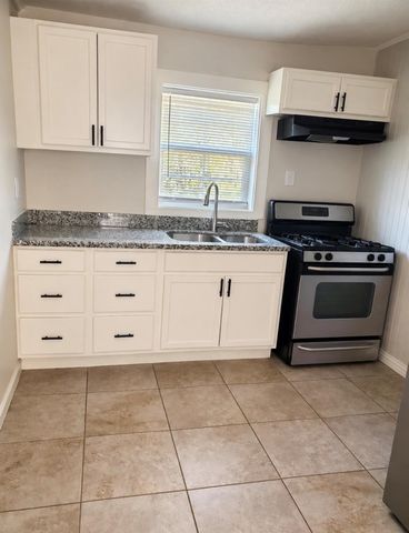3315 Reeves Street 3, Houston, TX 77004