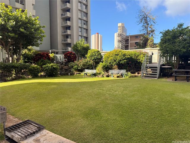 2651 Kuilei Street B84, Honolulu, HI 96826