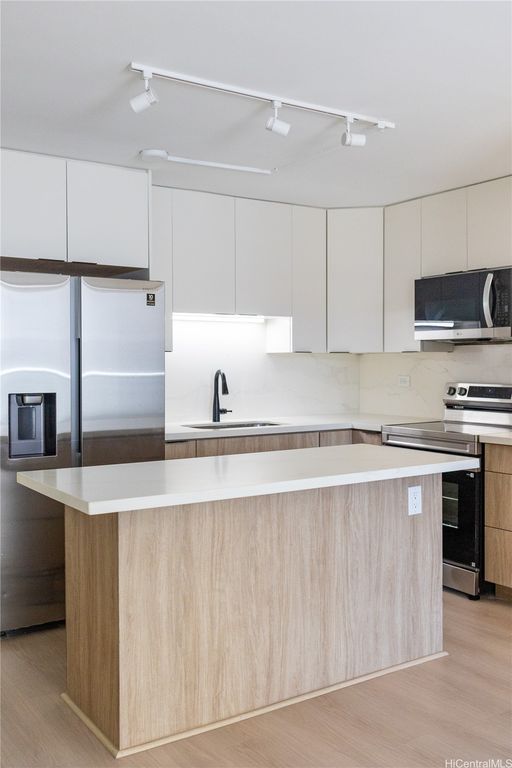 2651 Kuilei Street B84, Honolulu, HI 96826
