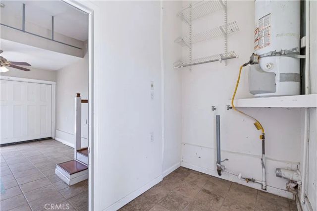 1899 Gladys Avenue, Signal Hill, CA 90755