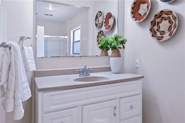1899 Gladys Avenue, Signal Hill, CA 90755