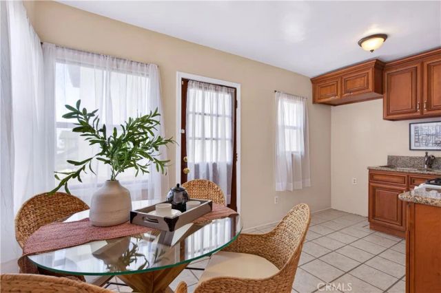 1899 Gladys Avenue, Signal Hill, CA 90755