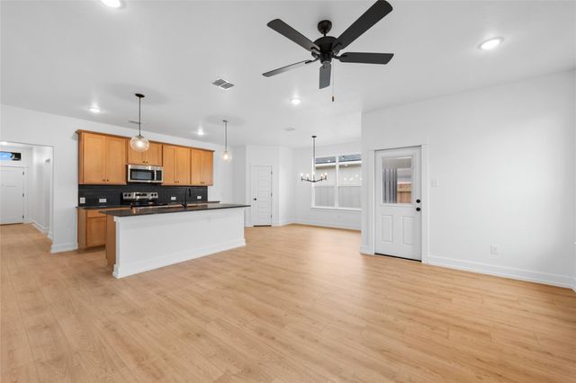 584 Gus LOOP, Georgetown, TX 78626