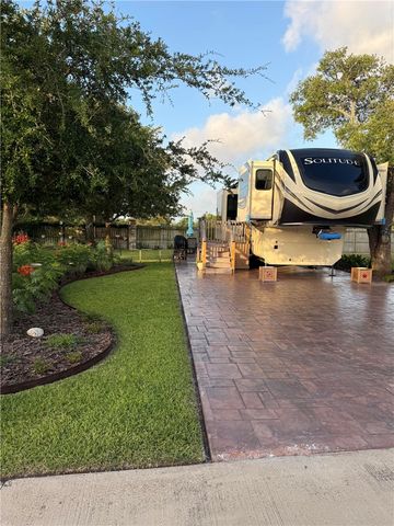 55 Augusta Circ, Aransas Pass, TX 78336