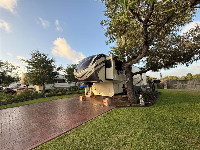 55 Augusta Circ, Aransas Pass, TX 78336
