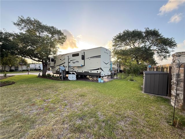 55 Augusta Circ, Aransas Pass, TX 78336