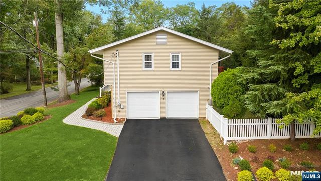 2 Benson Avenue, Westwood, NJ 07675