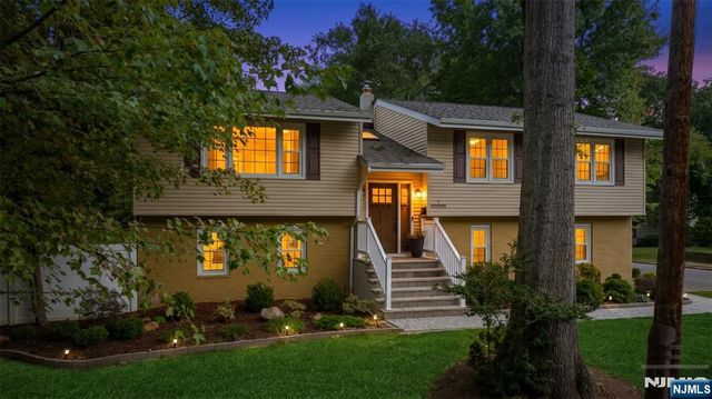 2 Benson Avenue, Westwood, NJ 07675