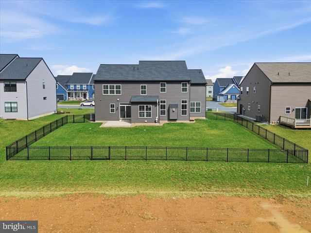 525 BREEZEWOOD LN, Annville, PA 17003