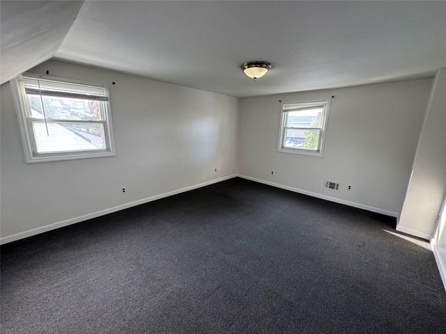 3 Rhodes Lane, Hicksville, NY 11801