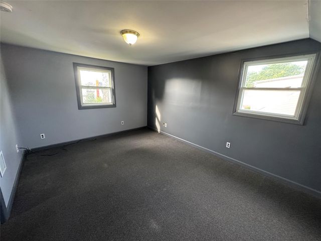3 Rhodes Lane, Hicksville, NY 11801