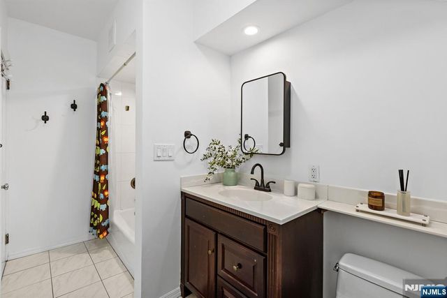 830 Summit Avenue, River Edge, NJ 07661