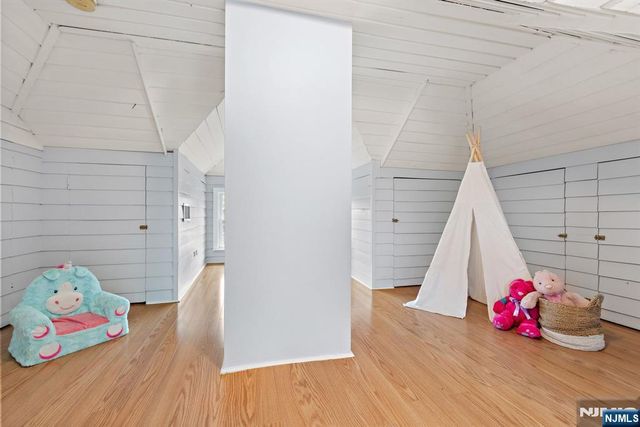 830 Summit Avenue, River Edge, NJ 07661