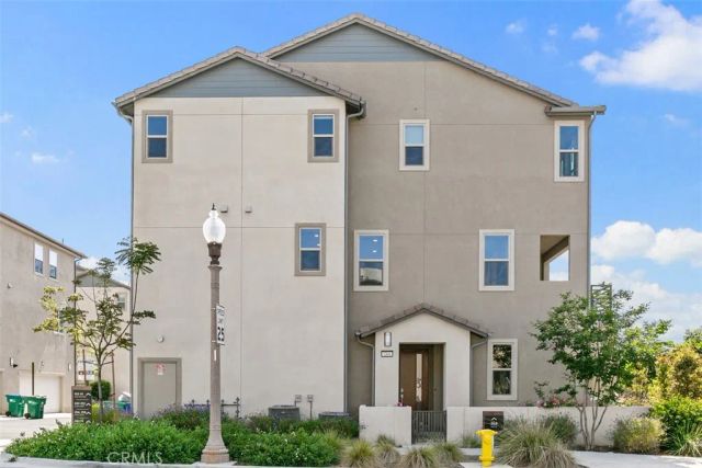 264 Merit, Irvine, CA 92618