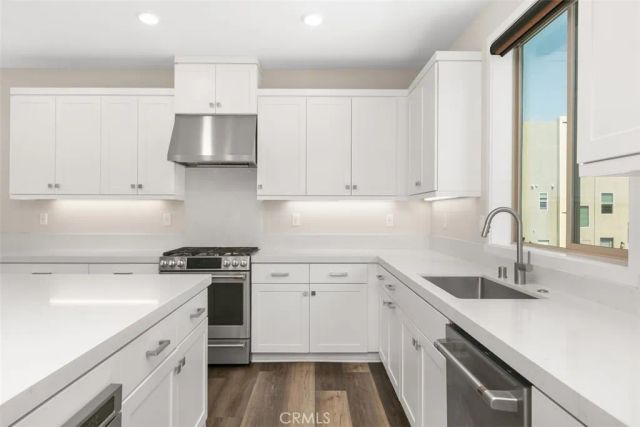 264 Merit, Irvine, CA 92618