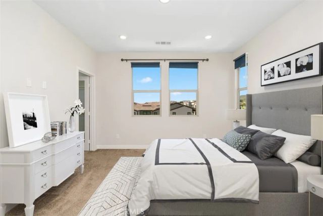 264 Merit, Irvine, CA 92618