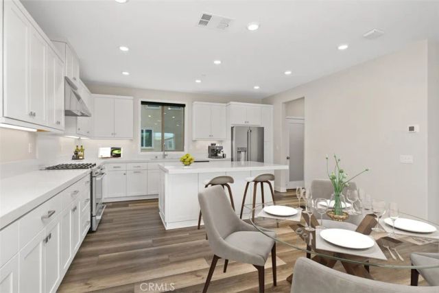 264 Merit, Irvine, CA 92618