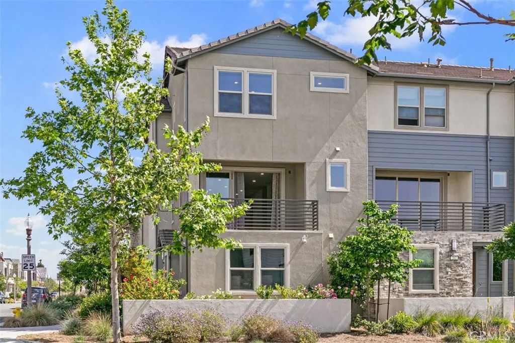 264 Merit, Irvine, CA 92618