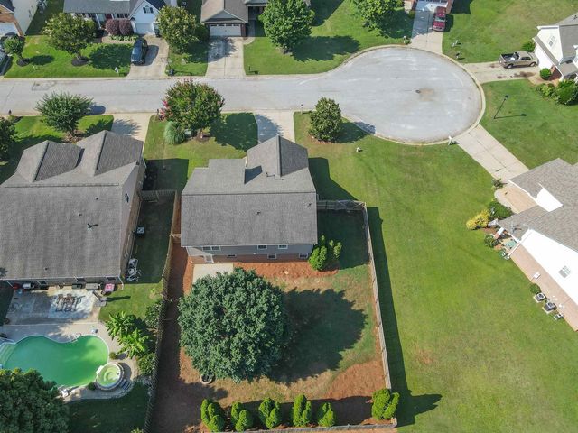 436 W Rustling Leaves Lane, Roebuck, SC 29376